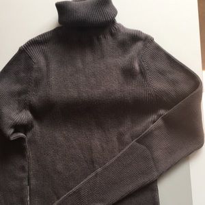 Turtle neck sweater